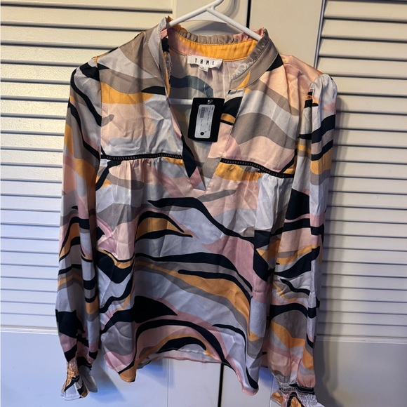 THML Multicolor Wave Pattern Blouse - Picture 8 of 9